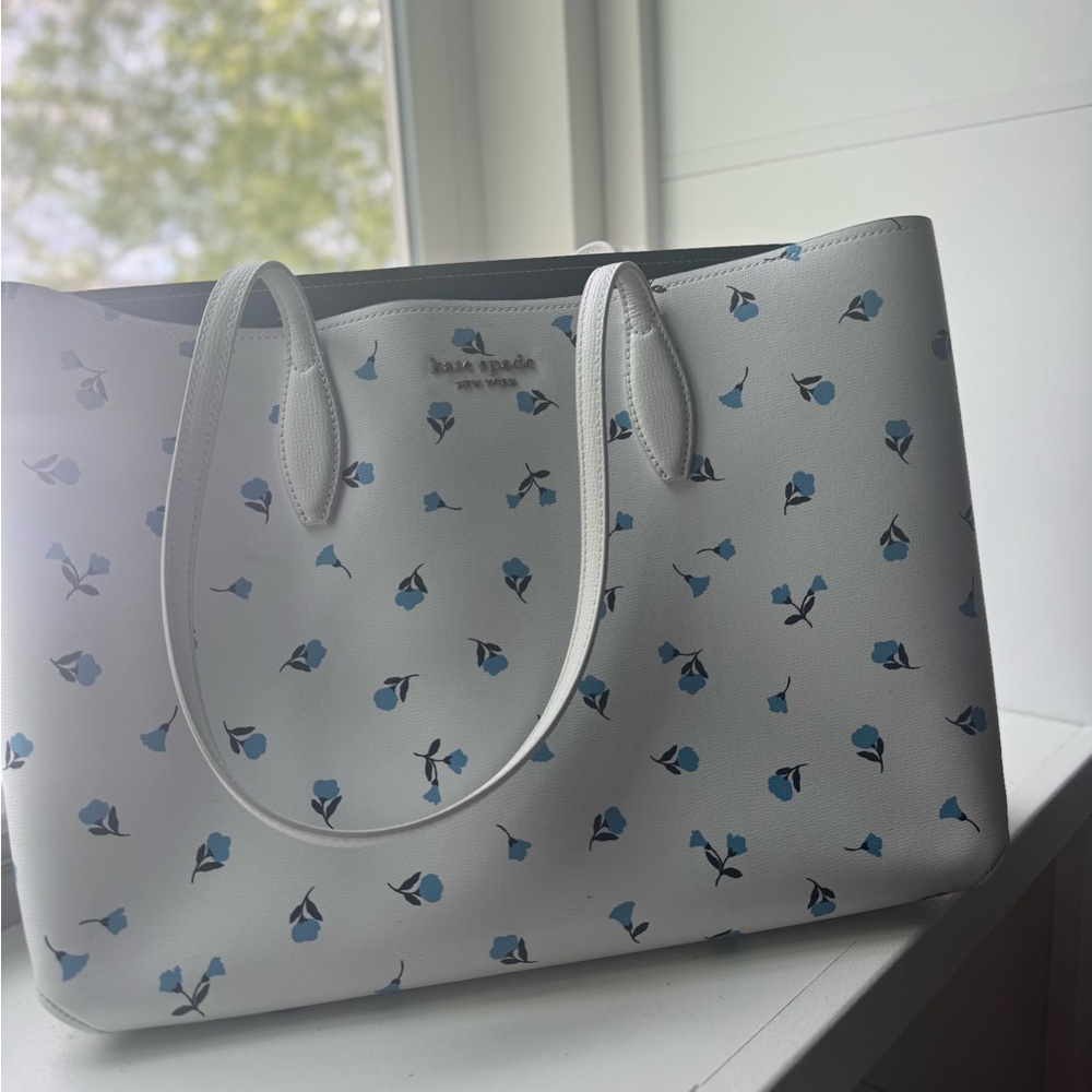 NWOT Kate Spade White and Blue Floral Tote Bag